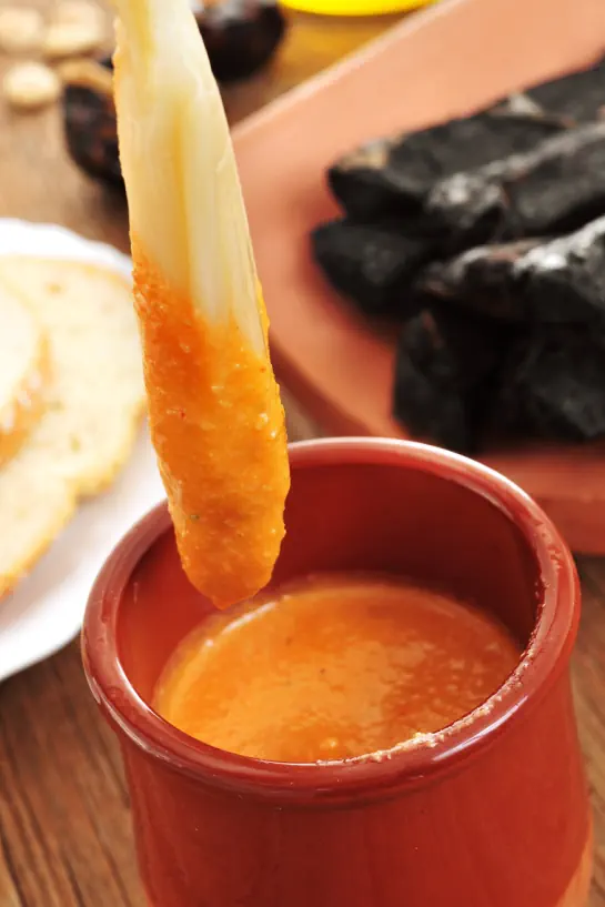 calçot y salsa romesco